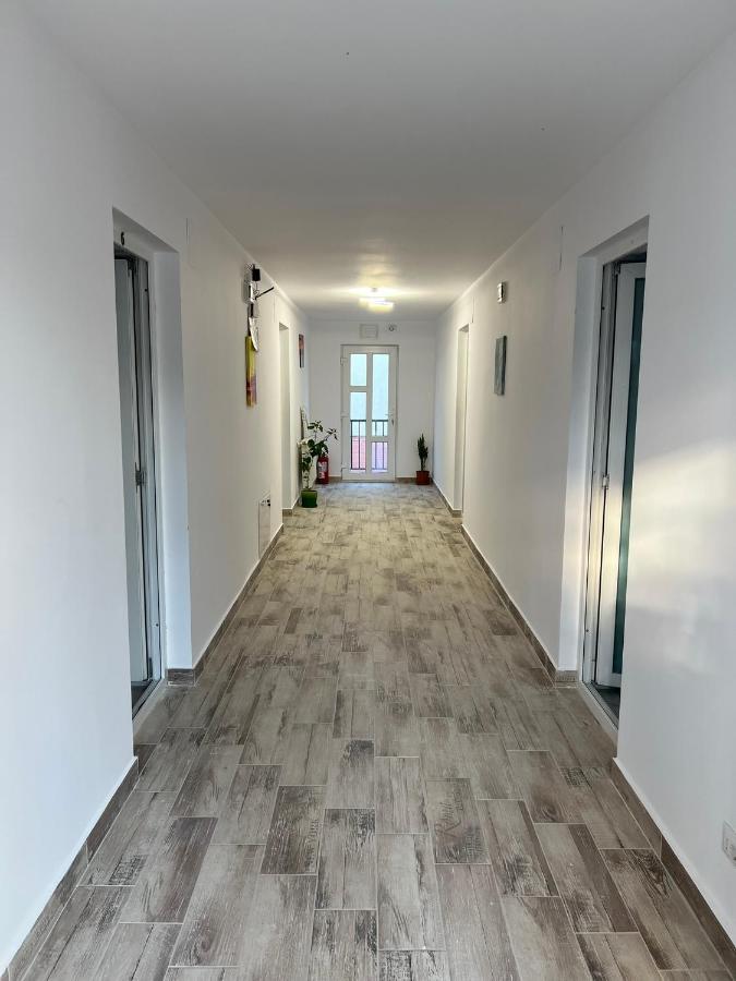Vila Iris Mamaia Nord ナボダリ エクステリア 写真